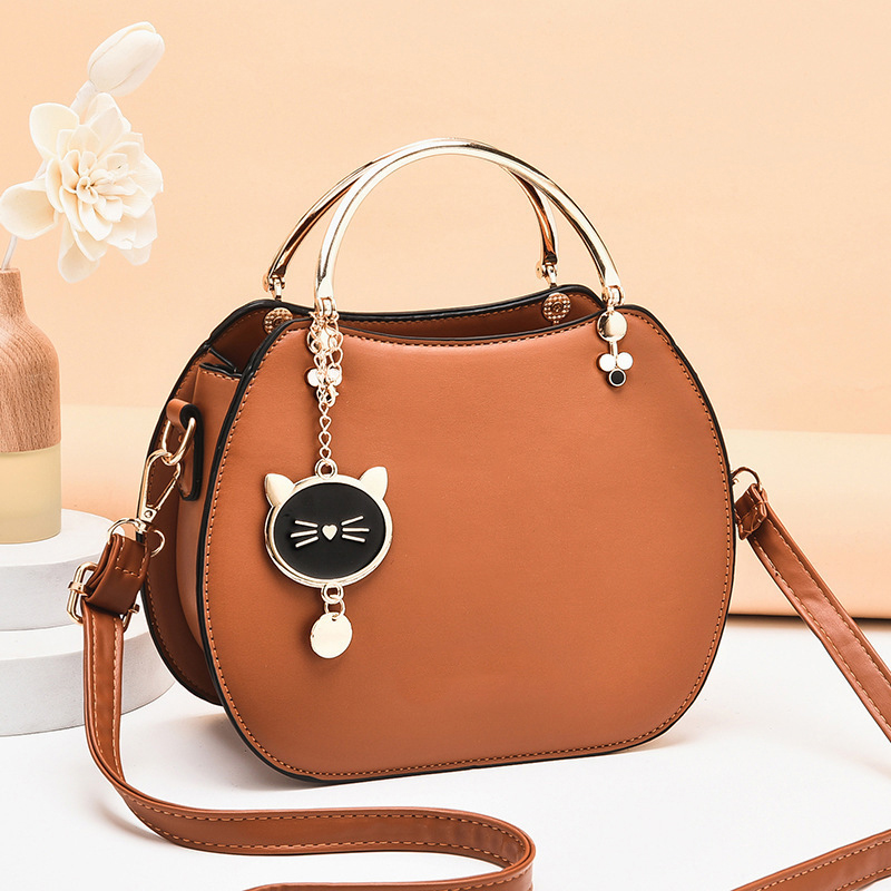 Custom Logo Avaliable Cat Pendant Women's Handbags 2024 with Zipper Hasp Closure Type