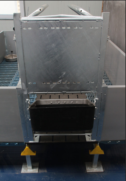 Plastic Material Pig Self Feeder For Pig Farrowing Farming Equipment