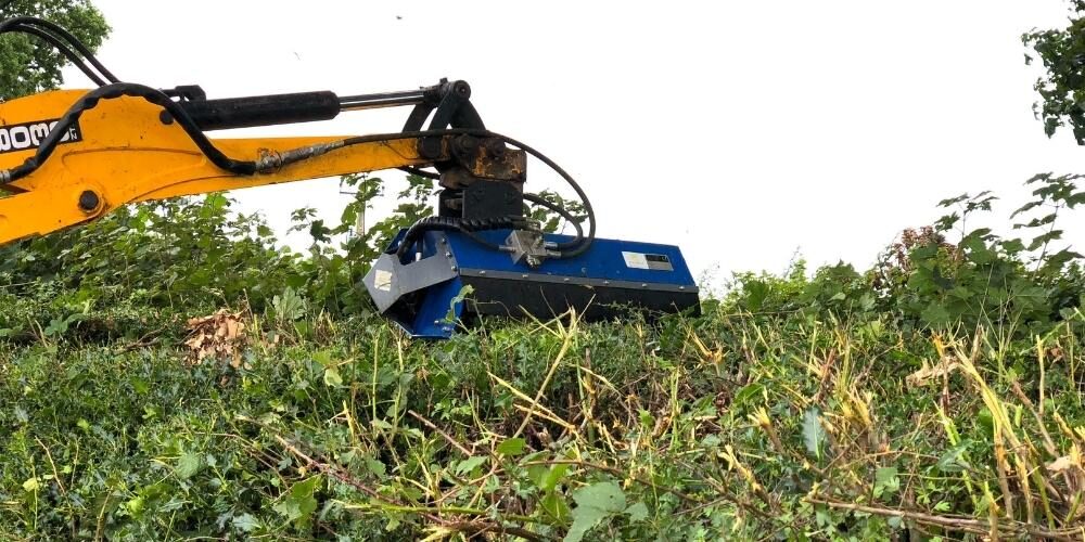 Excavator Flail Mower Q355B/Q690D 250-14500kg Weight ISO9001 Certified