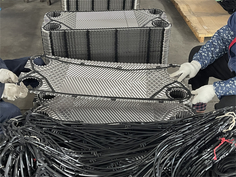 EPDM Gaskets Plate Heat Exchanger Gasket Resistant To Hot Water, Water Vapor