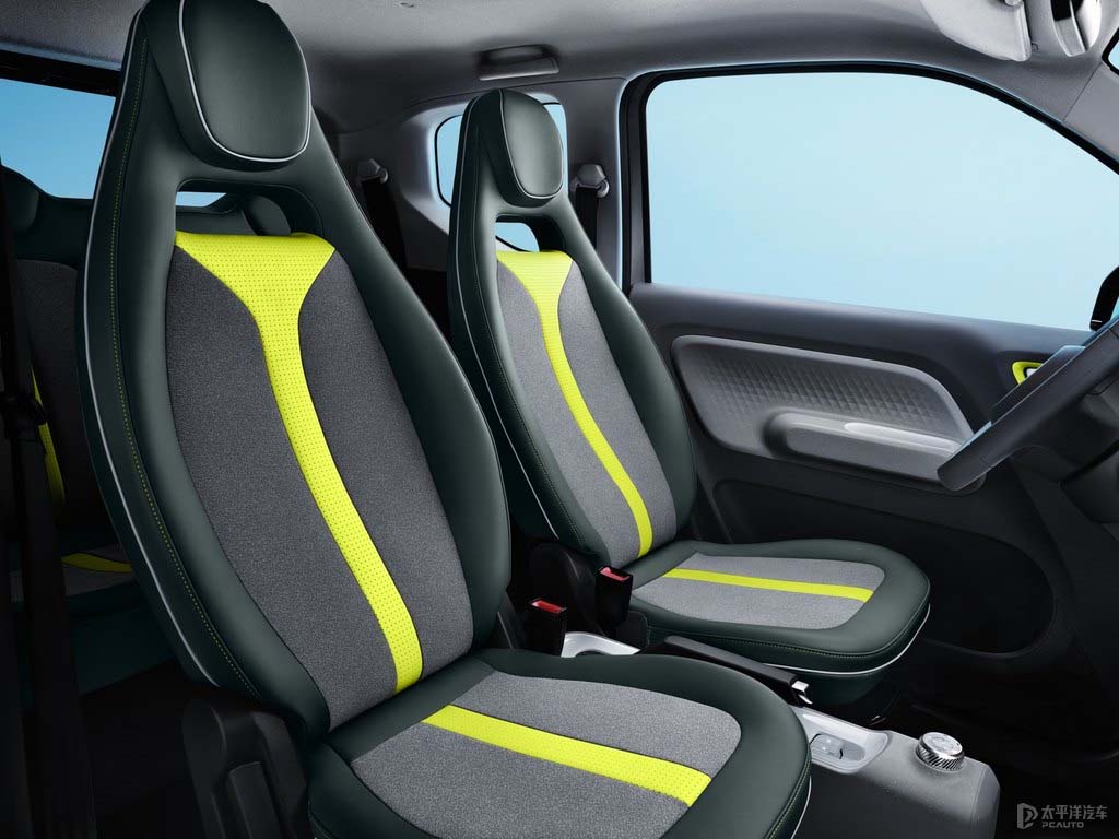 Made in China, SAIC GM Wuling mini electric car is a small electric car, and the popular ternary lithium battery