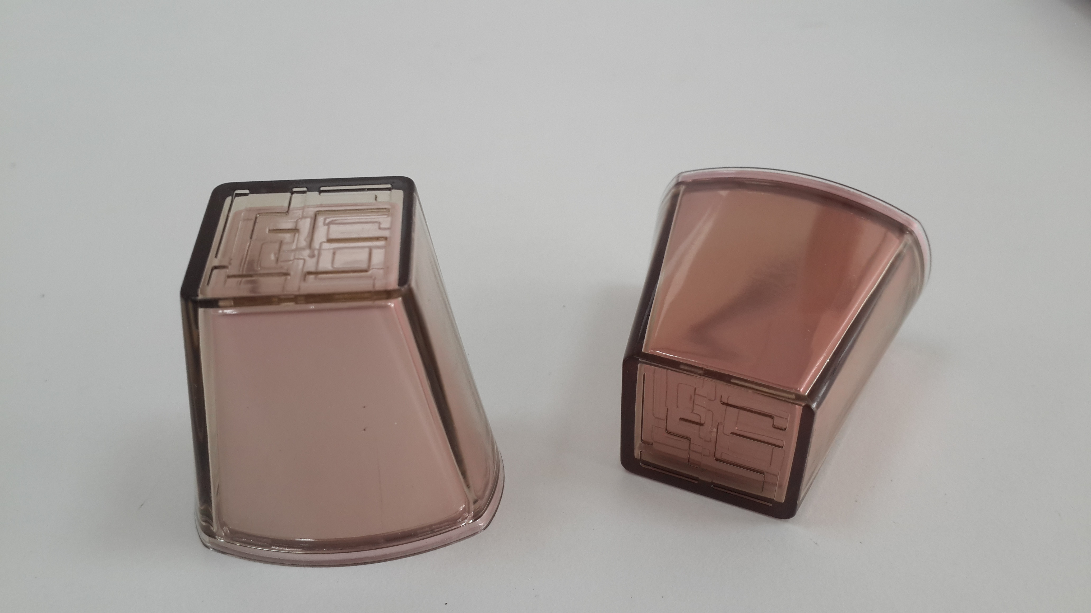 40ml Cosmetic Packaging Shiny Coating Aluminium Oval Tube With Cuspidal Shoulder Acrylic Cap