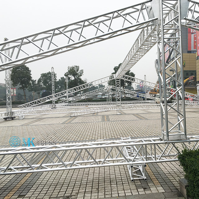 Stable and Versatile Metal Steel Truss Base for Stage Trussing System