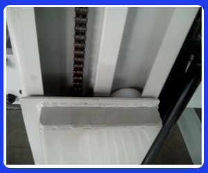 TP227 Easy Installation 2 Post Car Lift 2700kg Capacity For Home And Business Parking