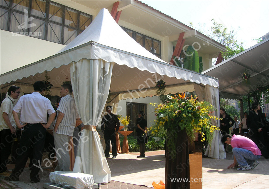 Outdoor Soft PVC Window Pressed High Peak Tents Aluminum Alloy Frame