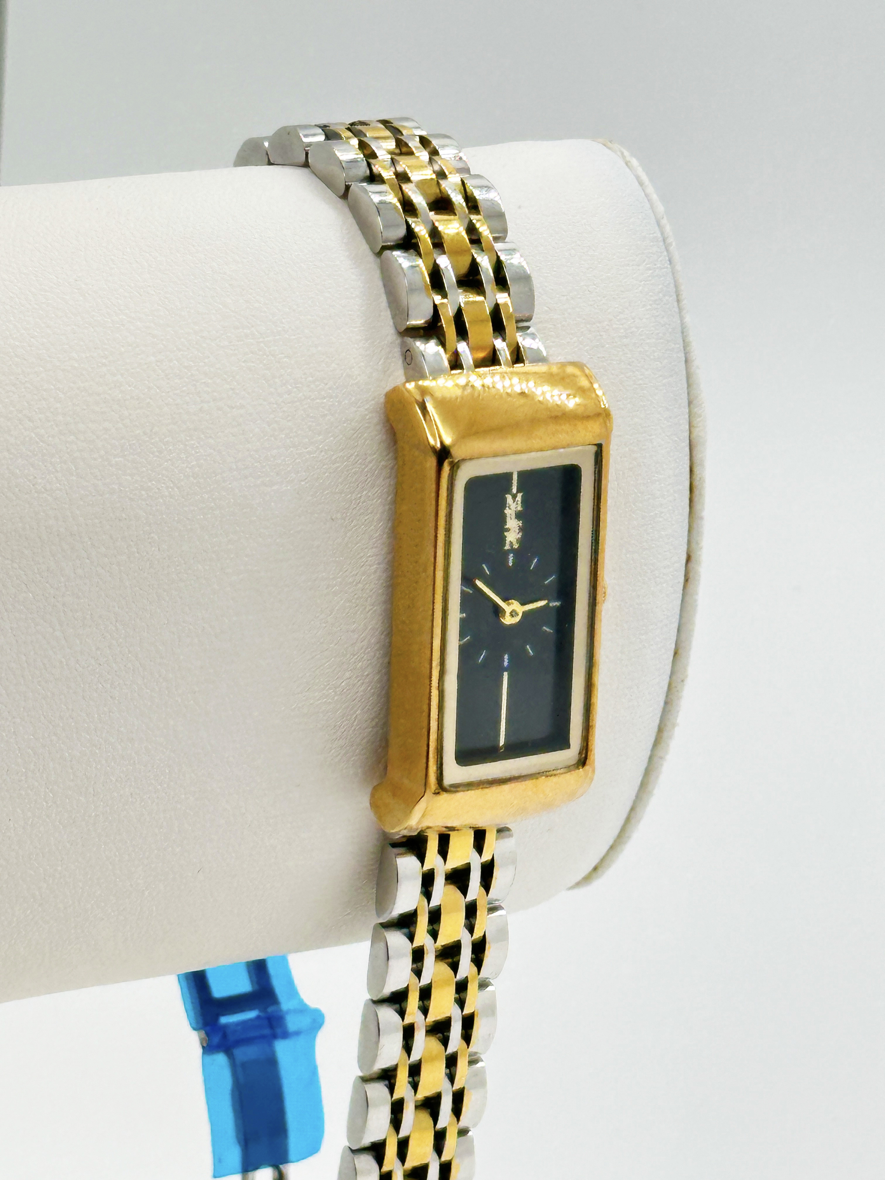 China Supplier Fashion Shape Chain Watches for Women 2024 Business Watch