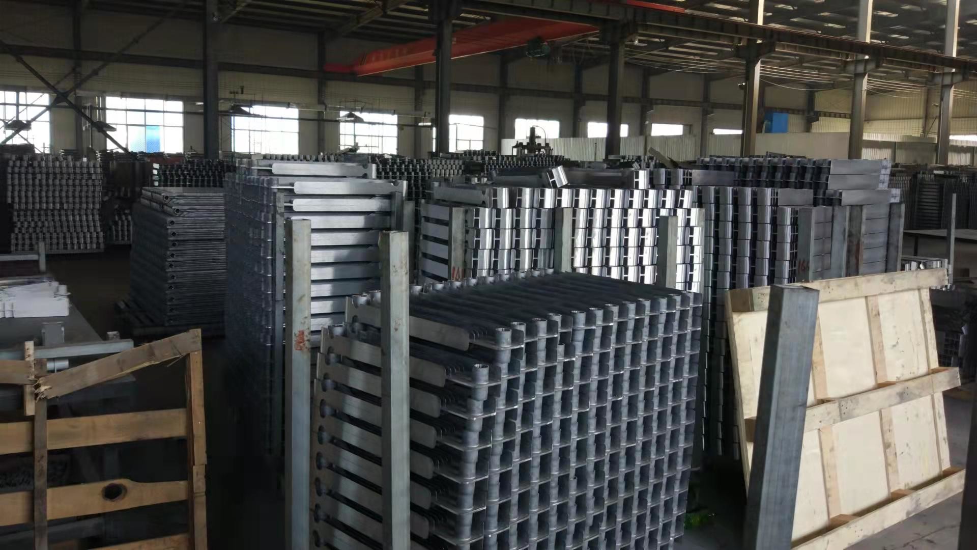 House Cooling 6063 Central Aluminium Vertical Radiator Die Casting
