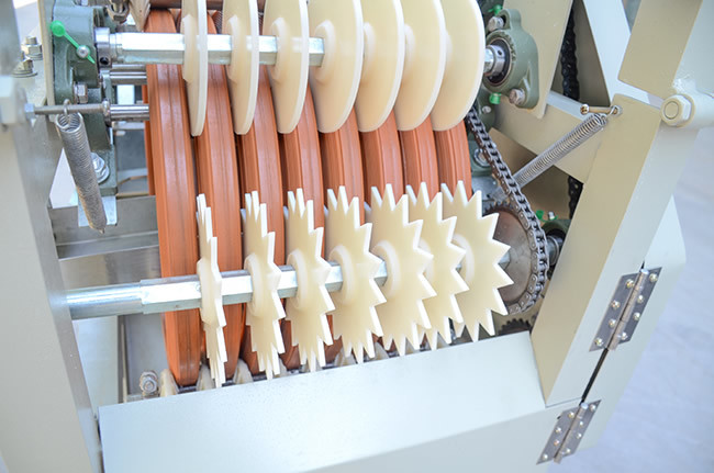98% 300kg/H 0.75kw Beans Almond Peeling Machine Nuts Production Line