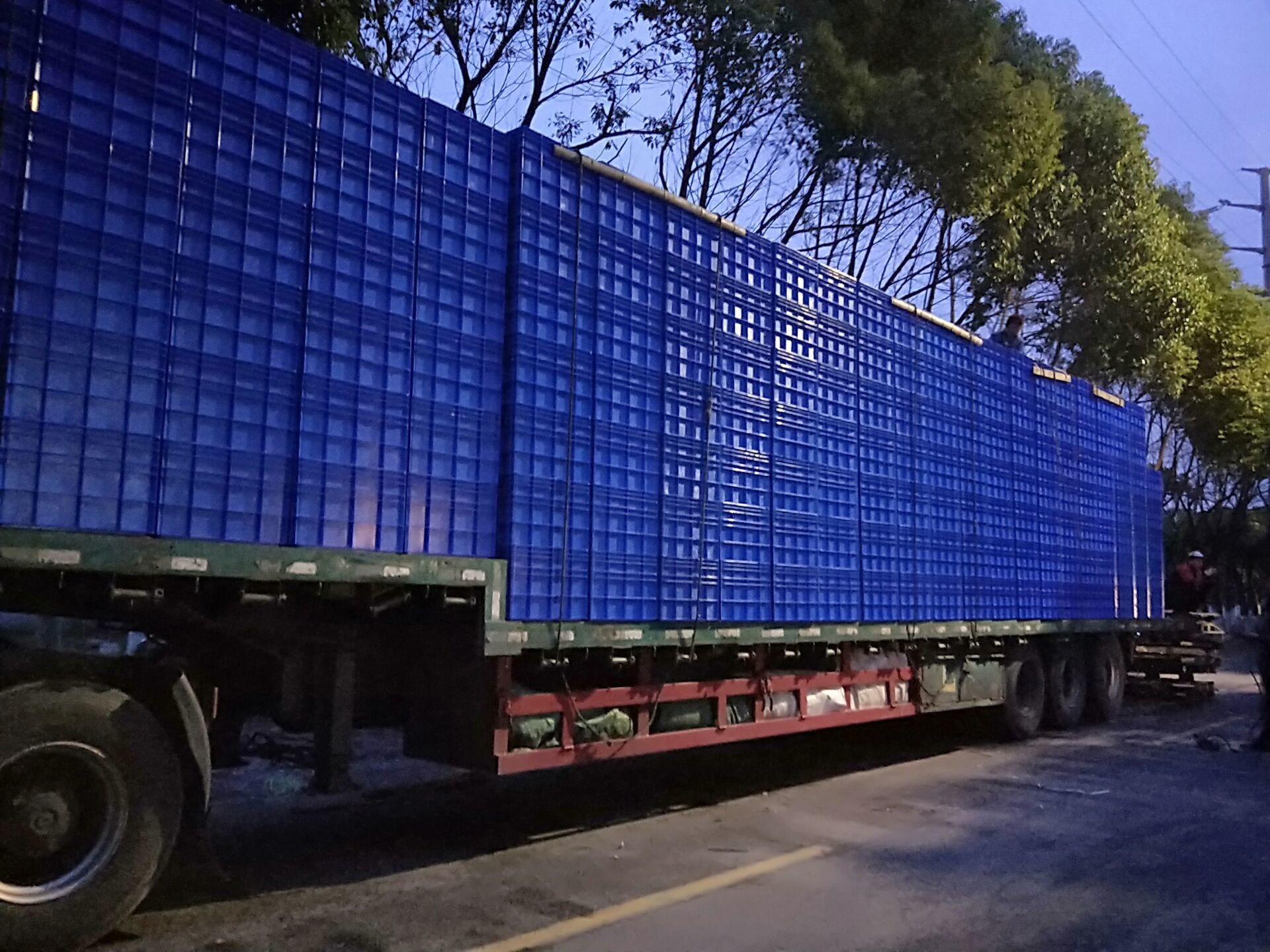 Euro Stacking Box Euro Standard Solid Plastic Container Crate Heavy Loading Stackable Collapsible Auto Industrial Parts Storage Solution