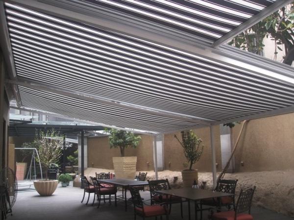 Aluminum Garden Waterproof Awning Motorized Retractable Conservatory