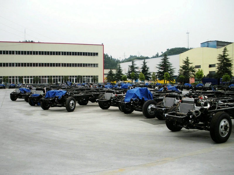 Euro3 Dongfeng EQ6710KSAC1 Bus Chassis,Dongfeng Coach Bus Chassis,Dongfeng City Bus Chassis
