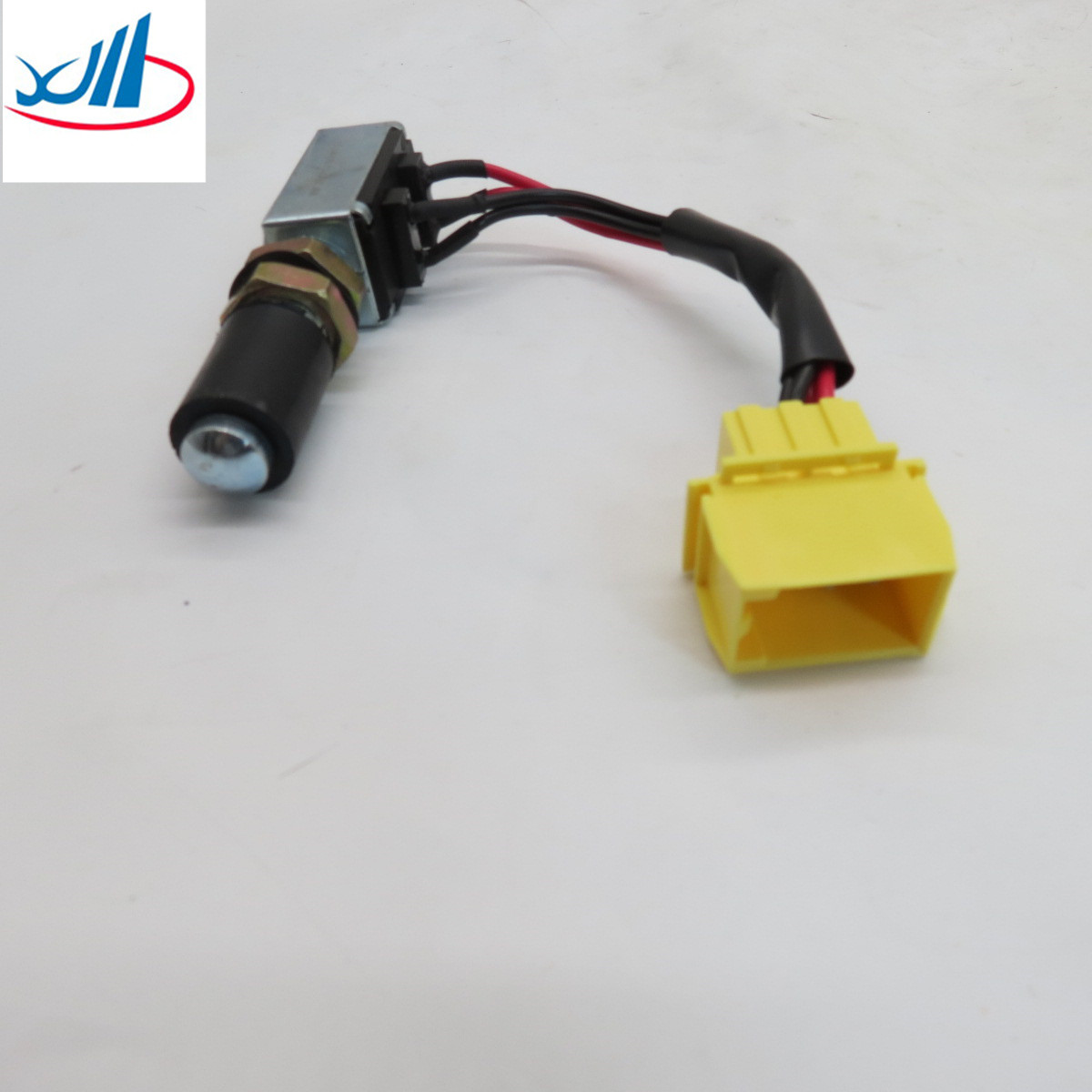 Sinotruk Truck Parts Double Contact Brake Light Switch LG9704580107