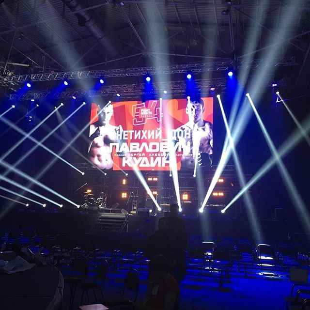 Thin P3.91 500*500mm Cabinet RGB Led Display For Stage Parties