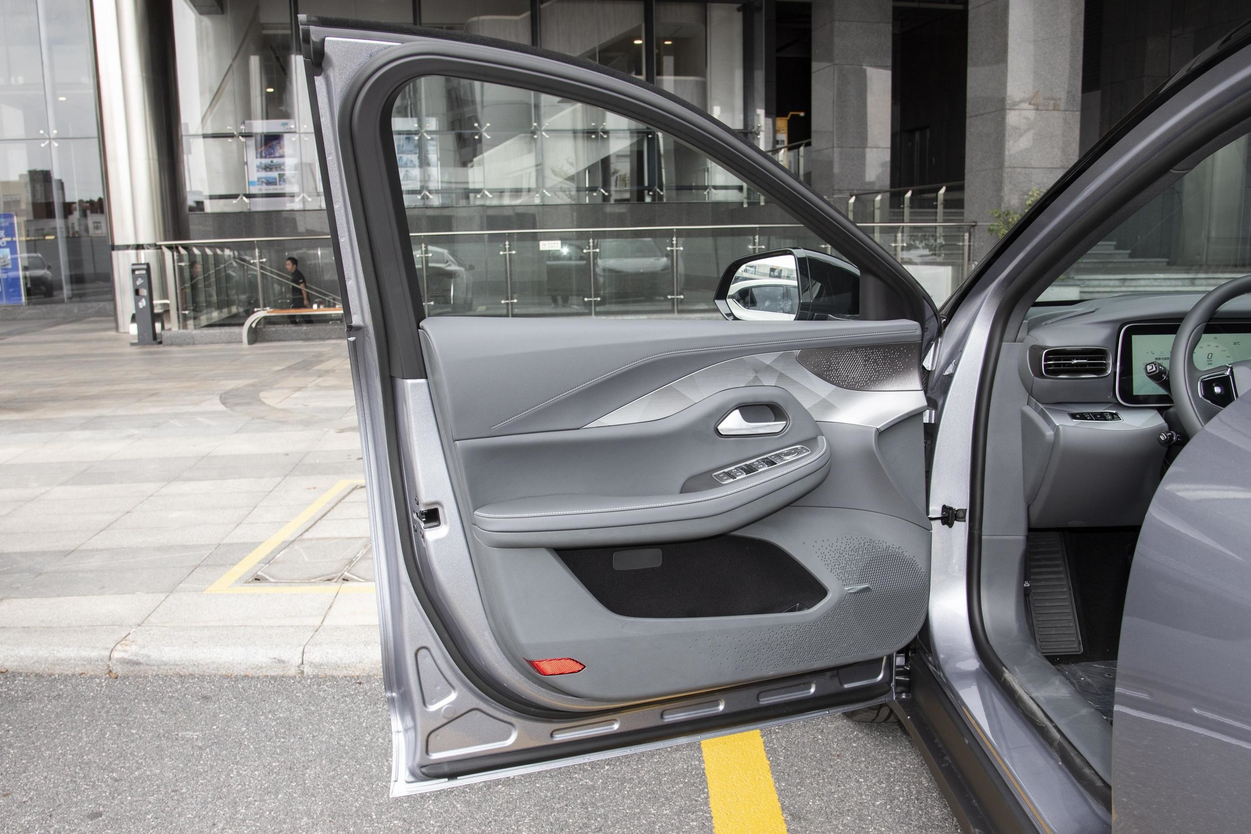 ARCFOX Alpha S Street Legal New Energy Vehicle 5 Seat Electric Car