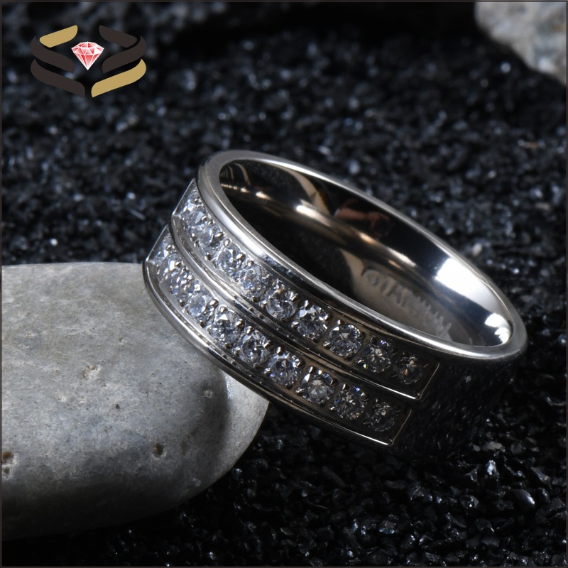 Men Wedding Silver Titanium Rings 8mm With Cubic Zircon Inlay