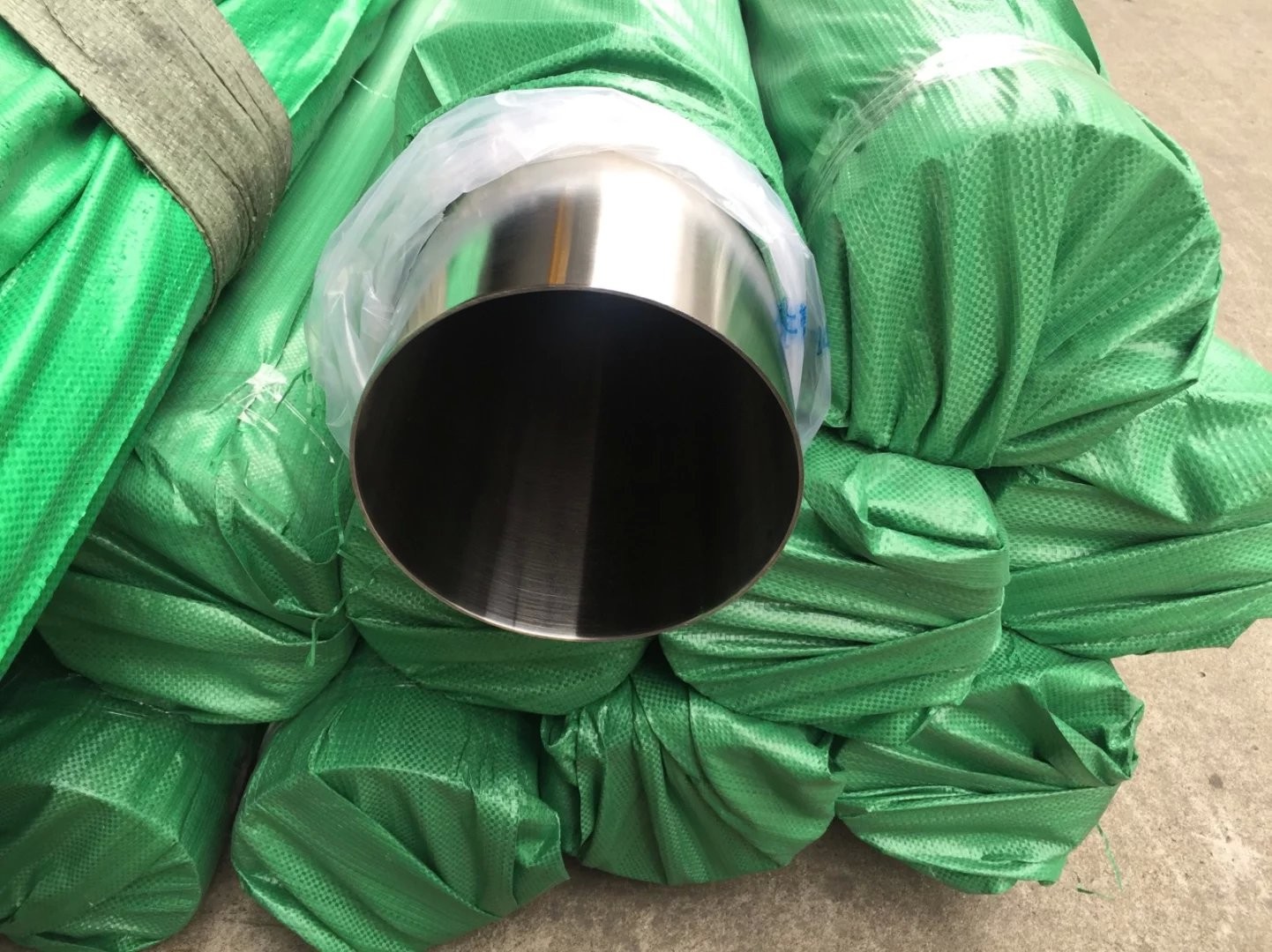 ASTM A544 TP304 Stainless Steel Welded Pipe Polished Outside 180 grits50.8*1.5mm*6000mm