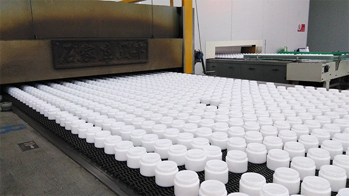 Wholesale Porcelain Jade 0.5OZ 15ml White Opal Glass Cosmetic Jars With Dome Cap, Milk Glass For Face Eye Serum Product