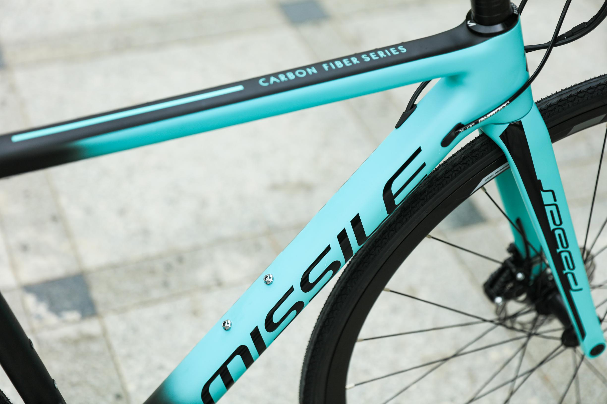 Popular Model 700c Racing Roadbike With 22 Speed Gears And Aluminum Alloy Frame