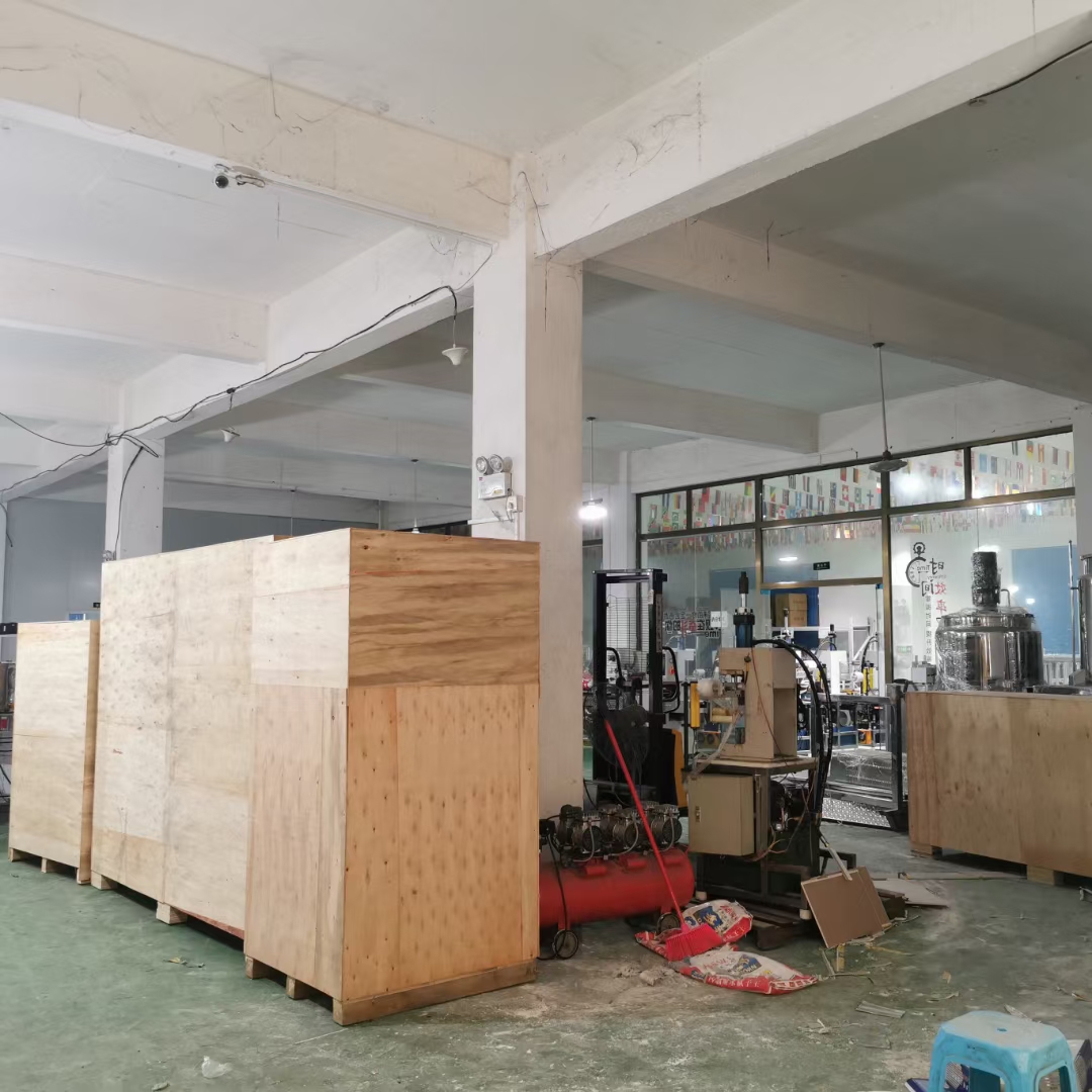 Soap Embossing Press Making Machine with Pneumatic Cutting and Logo Imprint Printing