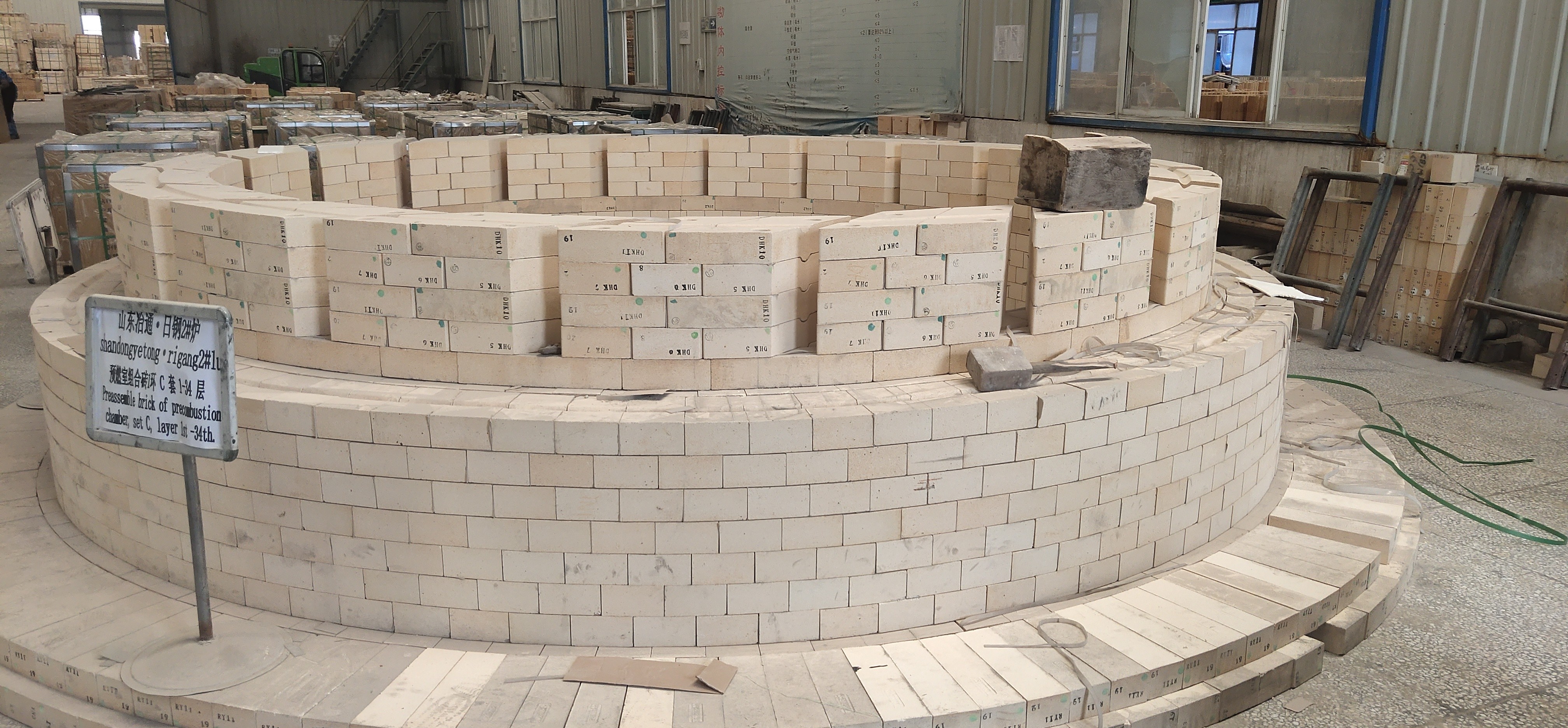 Thermal Insulation Al2O3 95% Alumina Ceramic Brick 3.0MPa