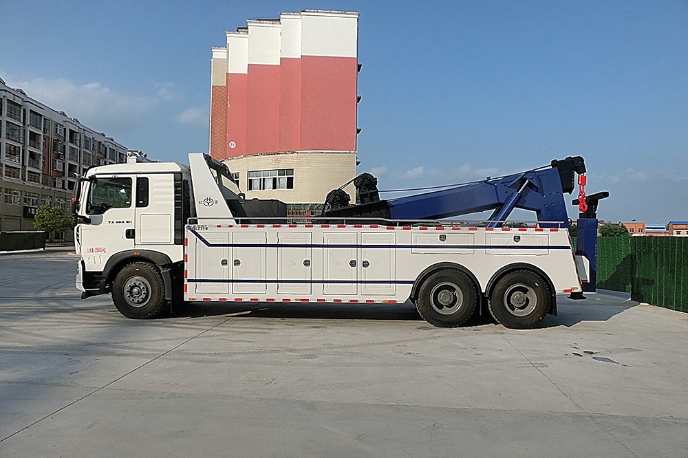 Howo Double Rear Axle and Eight Wheels,2 Sections Lazy Arms, 3 Section Bracket Arms Wrecker Truck for Pulling and Dragging
