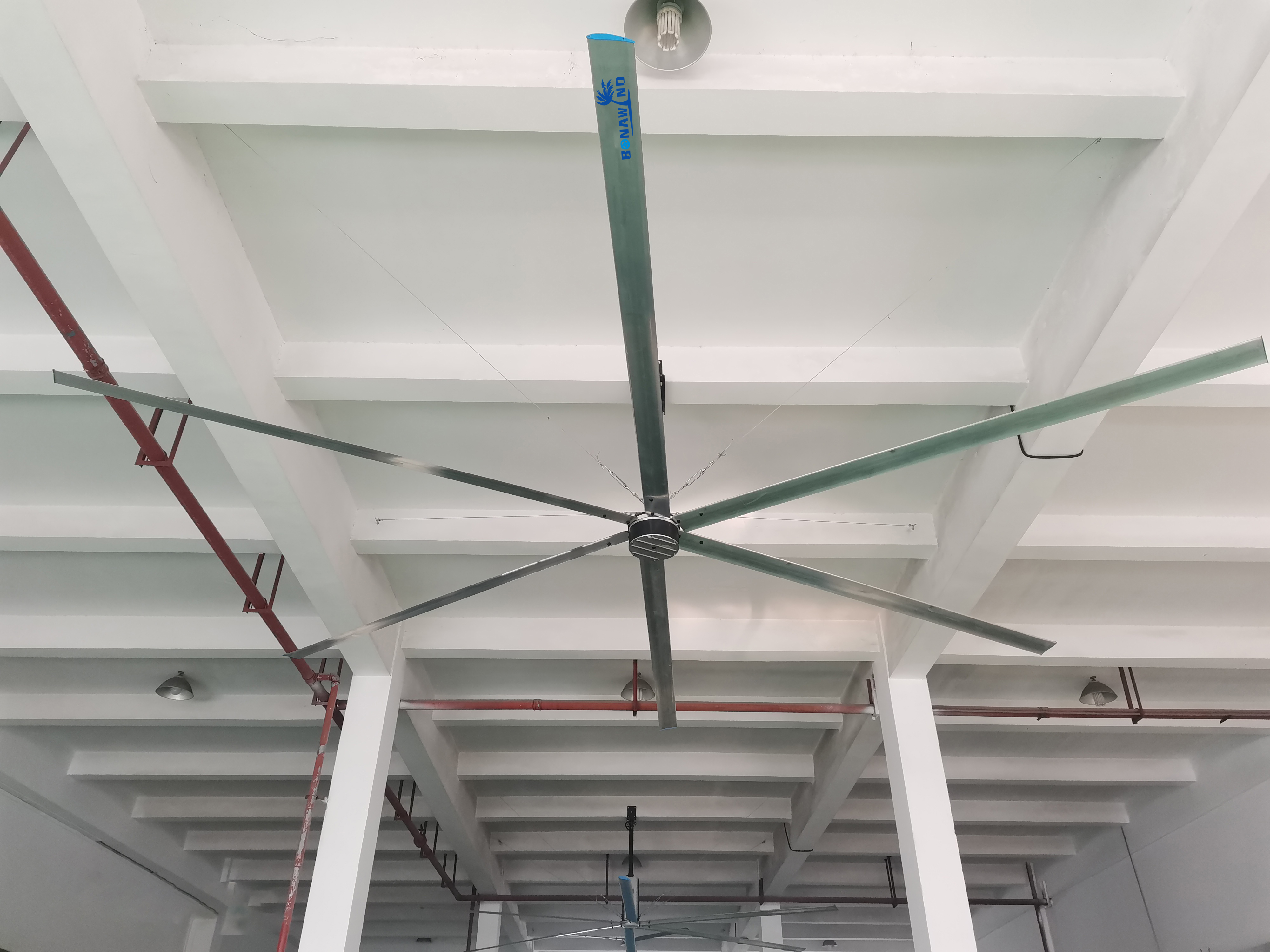 Heavy Duty Big Industrial Ceiling Fan Reversible Giant HVLS Ceiling Fan 24ft