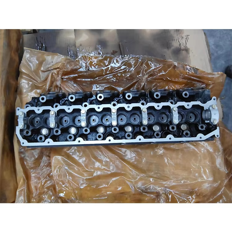 ToyoTa 4.2L Diesel Engine Parts New 1HZ Cylinder Head Toyo Ta Coaster Bus Land Cruiser HJZ 70 - 105 Car 11101-17010 11101-17050