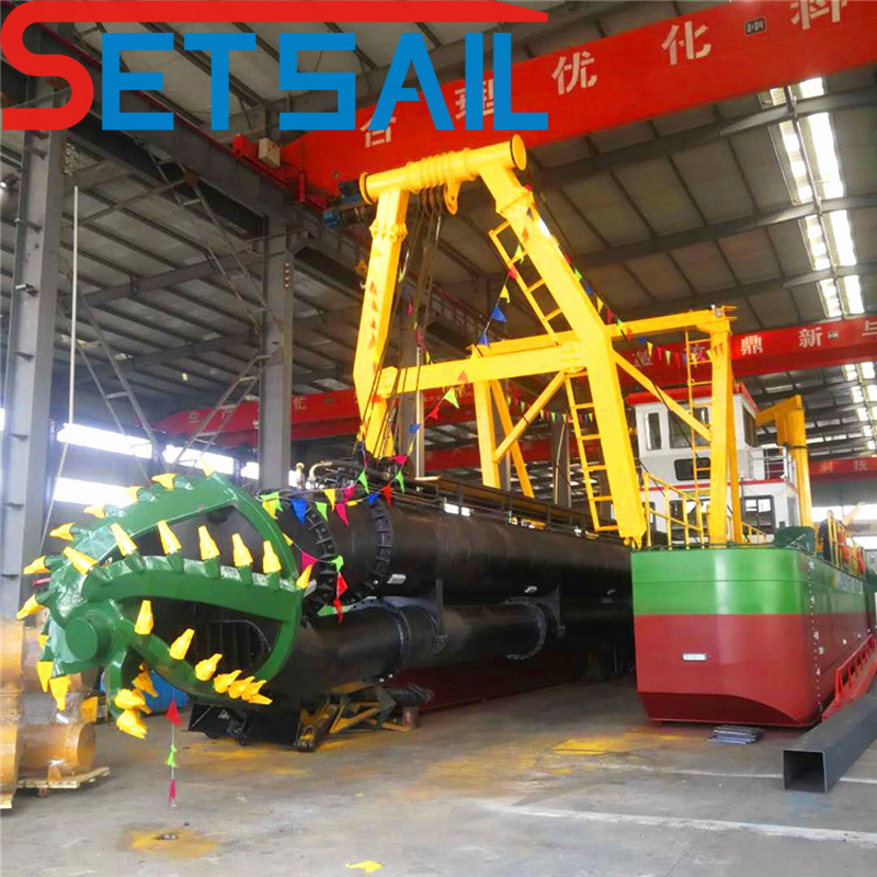 China Factory Made 24inch Cutter Suction Dredger with River Sand