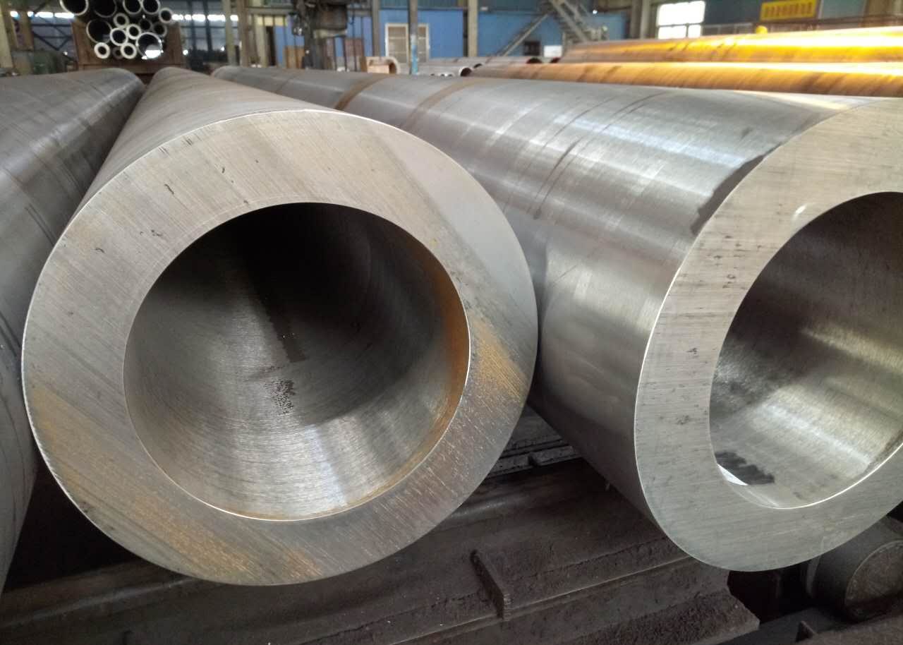 Round Shape Seamless Steel Tube ASTM A519 Ground Outside Surface For Gas Cylinder