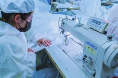 Elastic Waist Hooded Medical Disposable Protective Coveralls