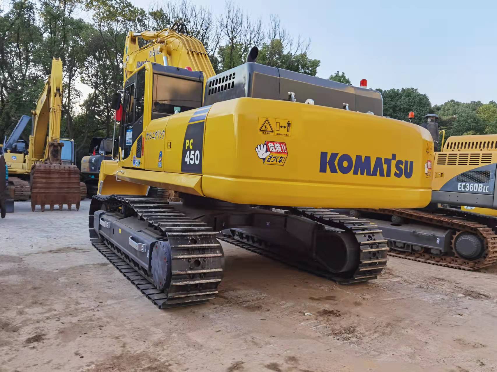 Used Excavator 45ton Low Working Hours Spain Showroom Video Inspection 257KW Yellow Komatsu 2700hrs