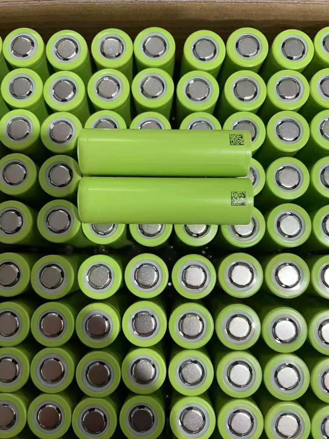 3.2V 26650 4000mAh LiFePO4 Battery 500h+ Runtime for Flashlights Headlamps Deep Cycle and Shockproof Eco-Friendly