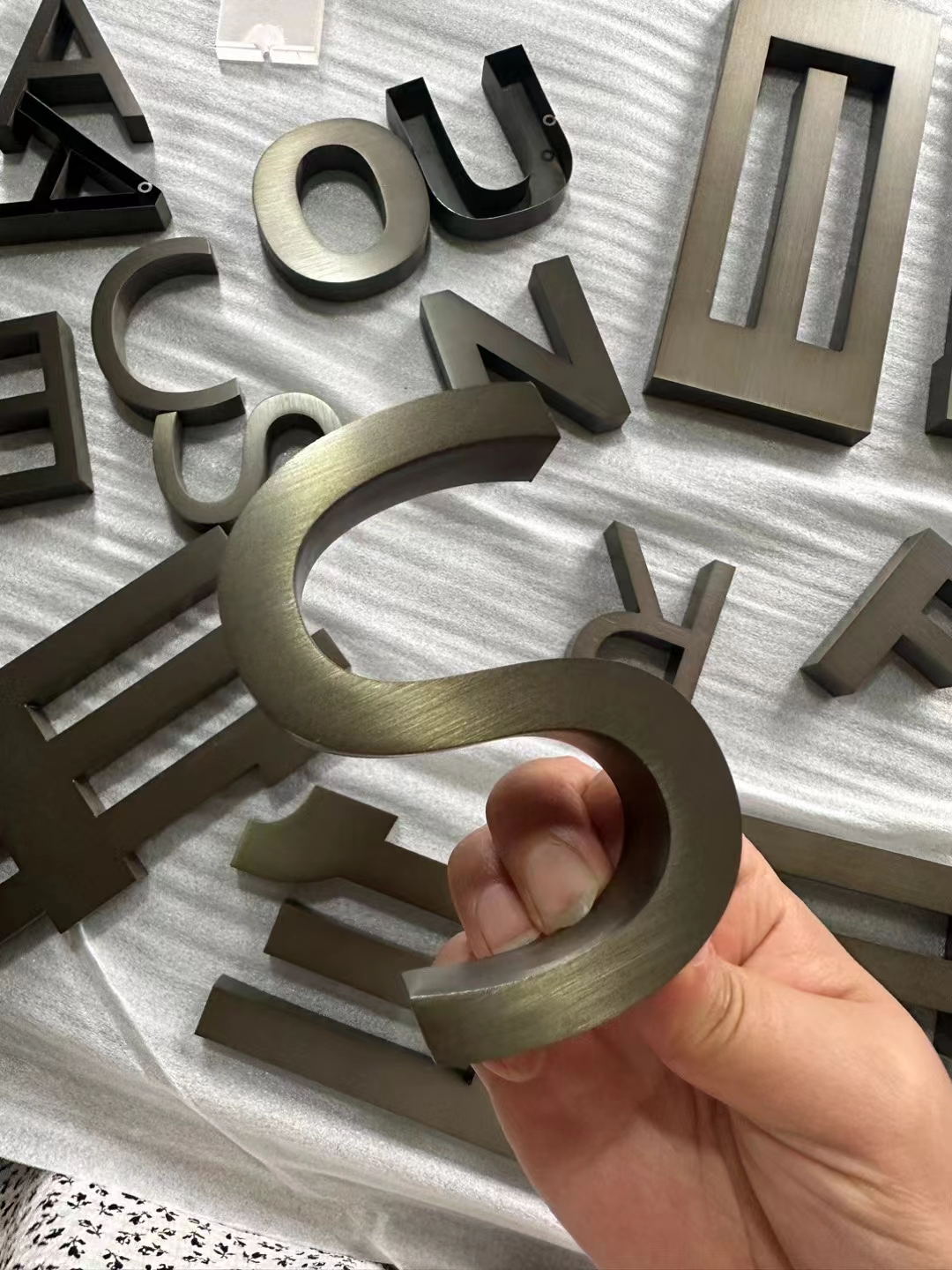 Outdoor Custom Building Stainless Steel LED Signs For Office Advertising