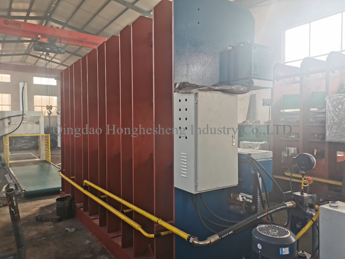 Rubber Tread Vulcanizing Tyre Moulding Machine