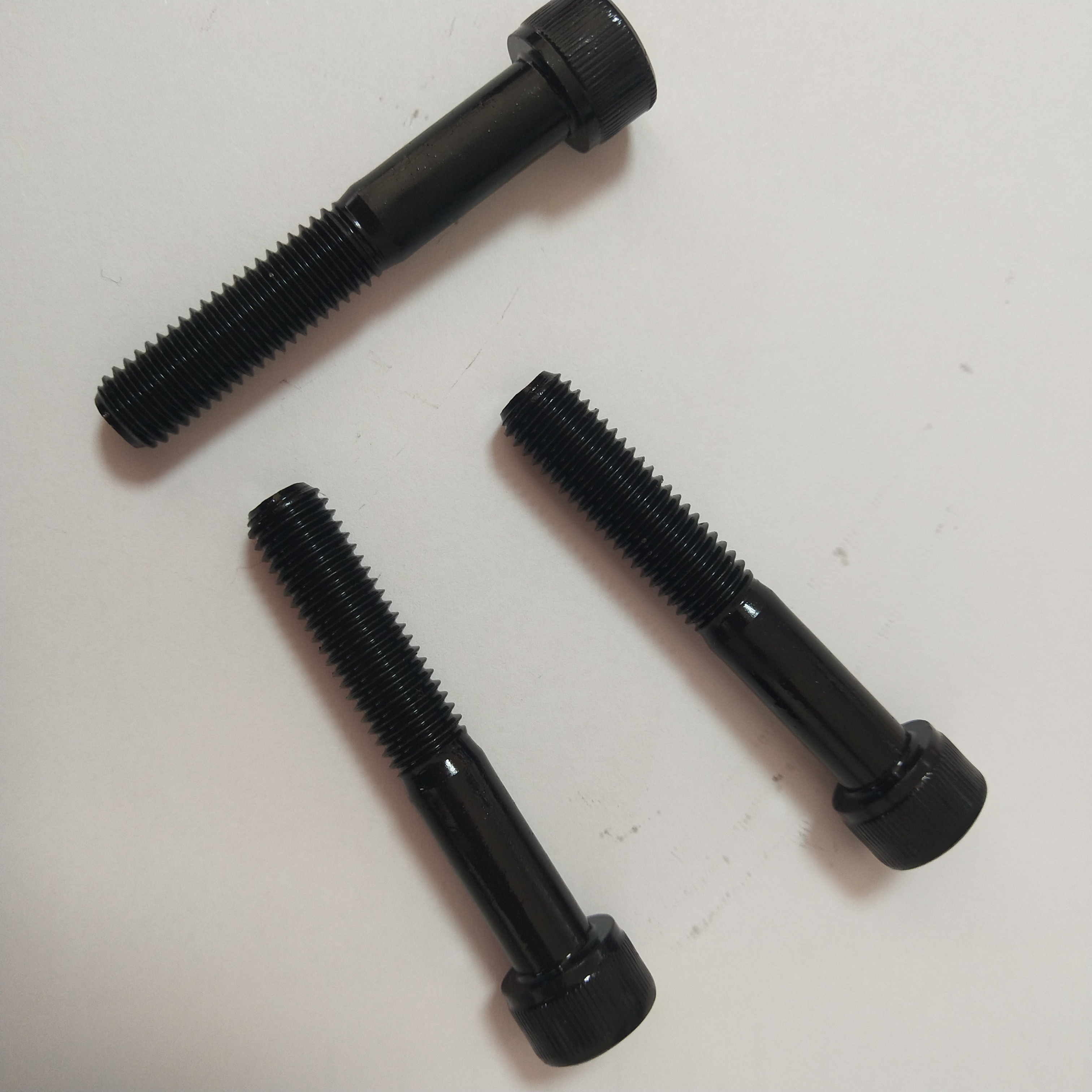 ASTM A574 Black Oxide Finish Hexagon Socket Head Cap Screws DIN912 in Industry Standard