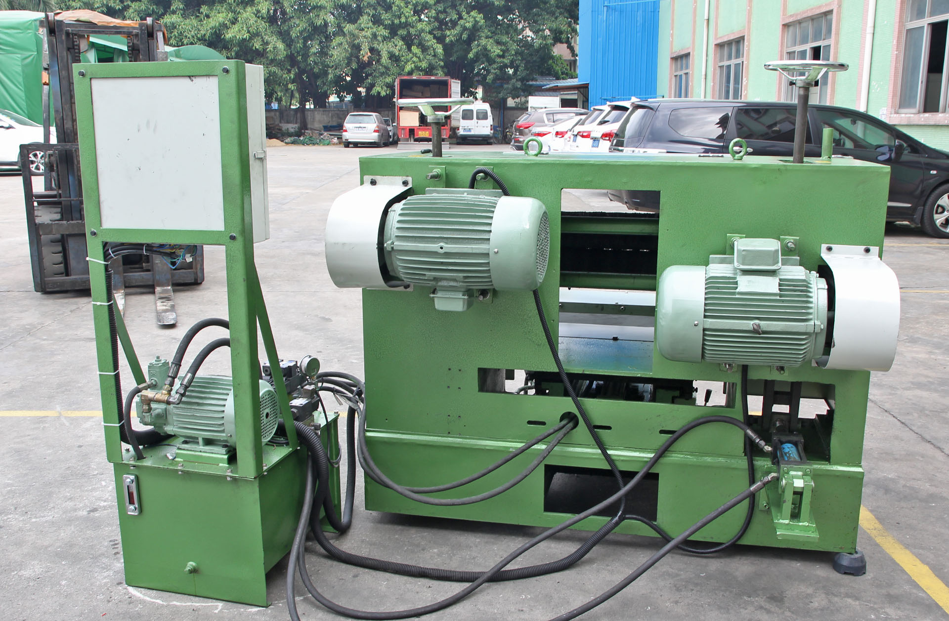 Stainless Steel Cutlery Polishing Machine For Forks And Spoons Grinding Buffing