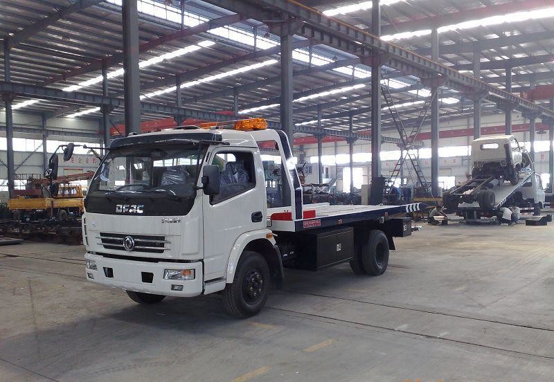dongfeng 4X2 Flatbed Slide Wrecker Truck for 3ton Light Duty Recovery Truck