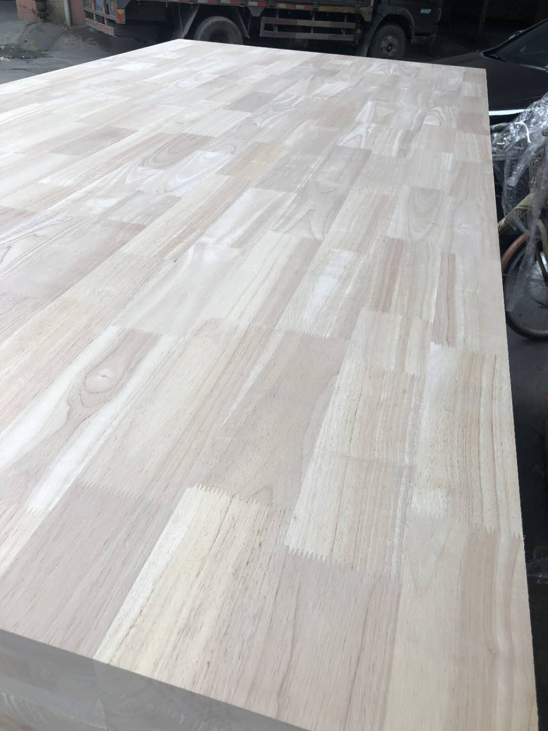 Customized 1220x2440mm Carbonized Solid Wood Panel Rubber Finger Joint Hardwood Board