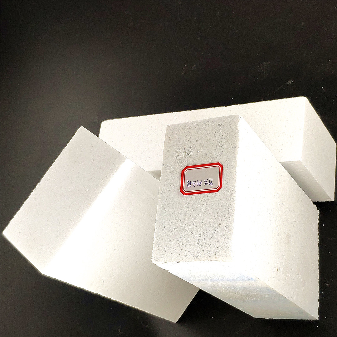 90% Alumina White Corundum Sintered Corundum Brick for High Temperature Furnace Liner