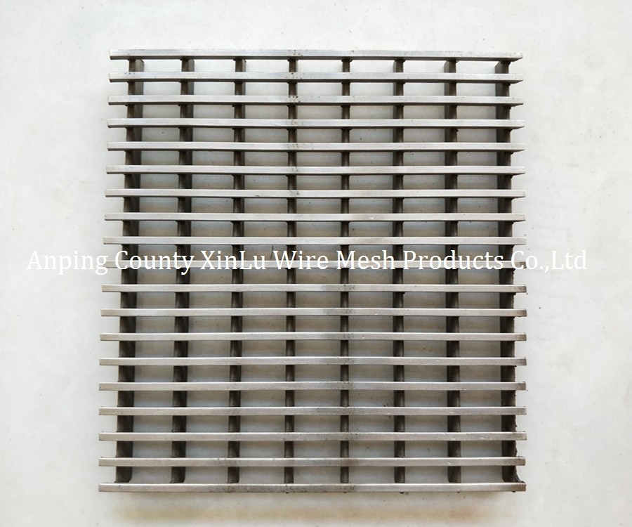 High Mechanical Strength Wedge Wire Johnson Screen Panel Sieve Bend Screening for Pulp and Paper Industry