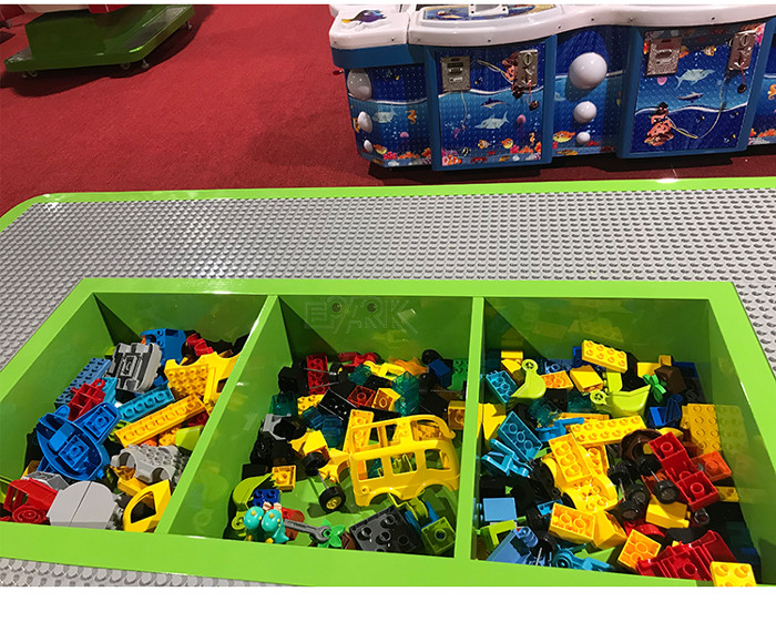 Cartoon Building Block Car Amusement Game Machines For 8 Player 220V