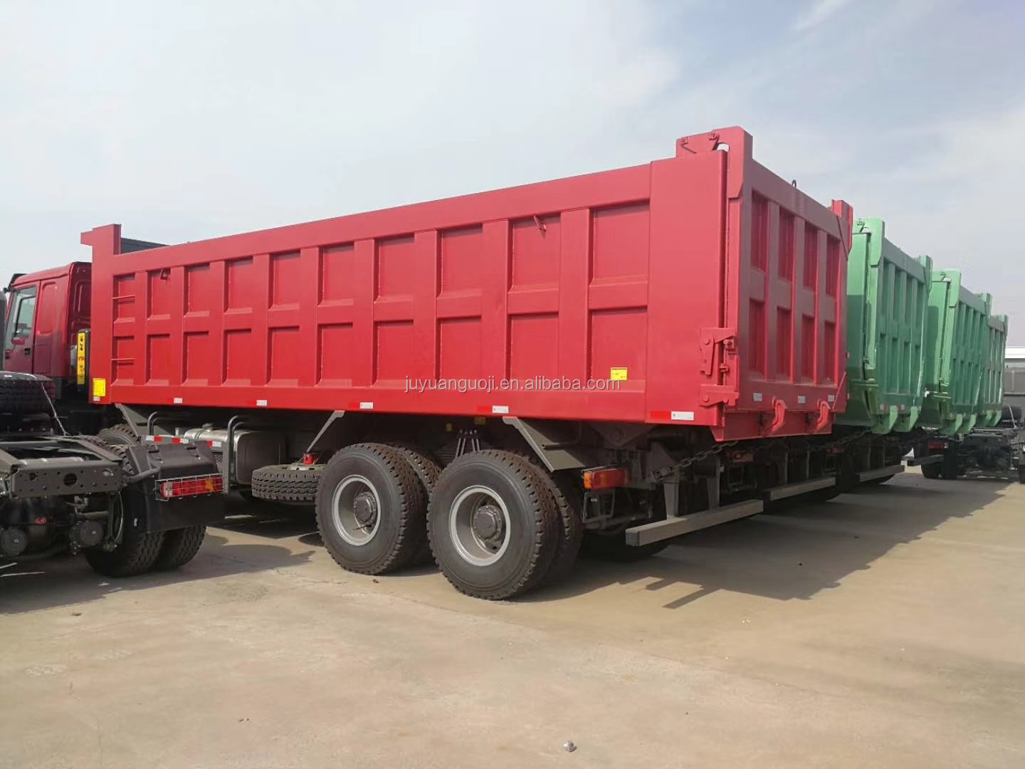 HW76 Cab WEICHAI Engine 371 Hydraulic Cylinder Dump Truck and 40 Ton Sand Tipper Trucks