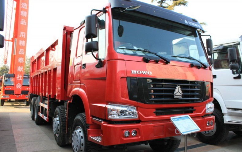 Howo Strong Frame Single Axle Heavy Duty Commercial Trucks Left Steering 12 Wheels 8x4 Drive Type Red