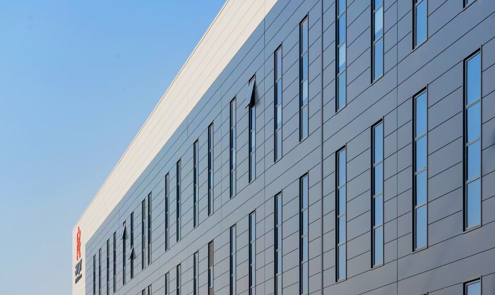 Sandwich Panel Cladding Prefabricated Steel Warehouse Seismic Resistant Eco Friendly Solution