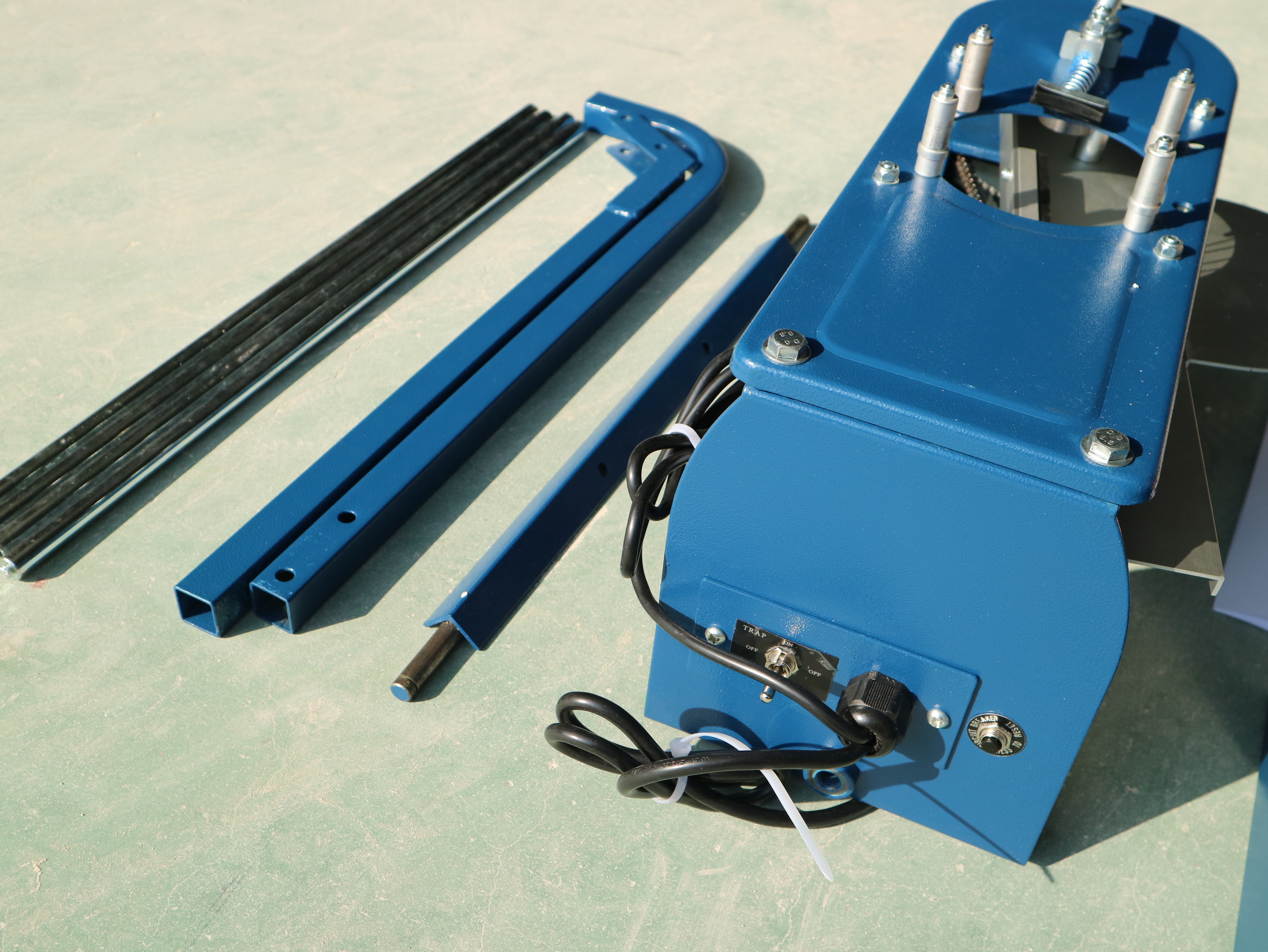 Adjustable Angles Carbon Steel Automatic Clay Target Launcher