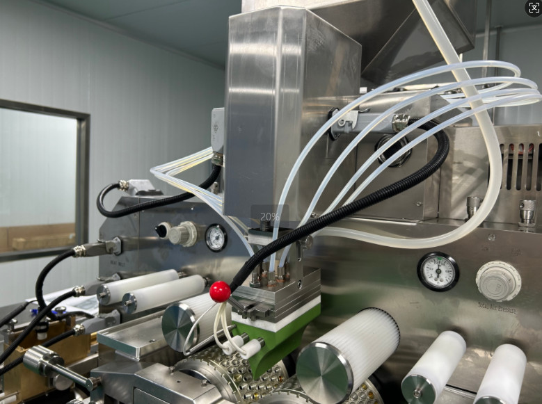Oil Liquid Capsule Soft Gelatin Capsule Machine With 8 Plungers And 400-1800 Kg Capacity For Mechanical Capsule Ejection