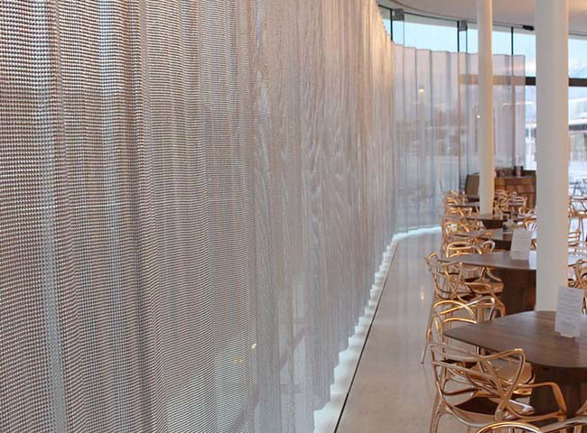 Scale Mesh Curtain with Unique Texture and Bright Surface