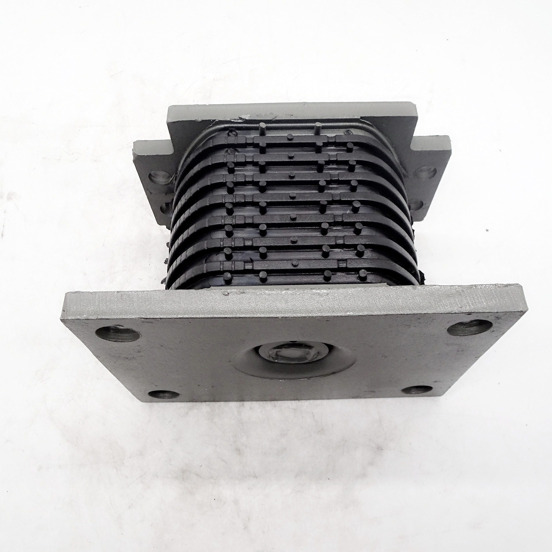 AZ9725520278 Hot Selling Original Sinotruk HOWO Rubber Bearing For SINOTRUK parts for heavy duty trucks