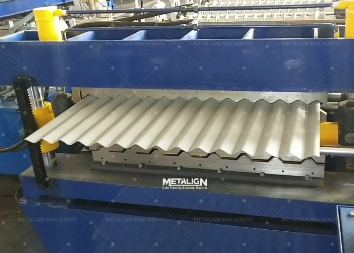 Dual-Layer Guide Pillar Roll Forming Machine For Trapezoidal And Corrugated Roof Panels