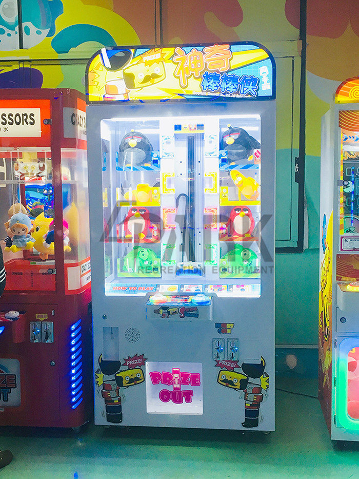 Atttractive Crane grabber Machine / Toy Vending Machine with 1 year Warranty